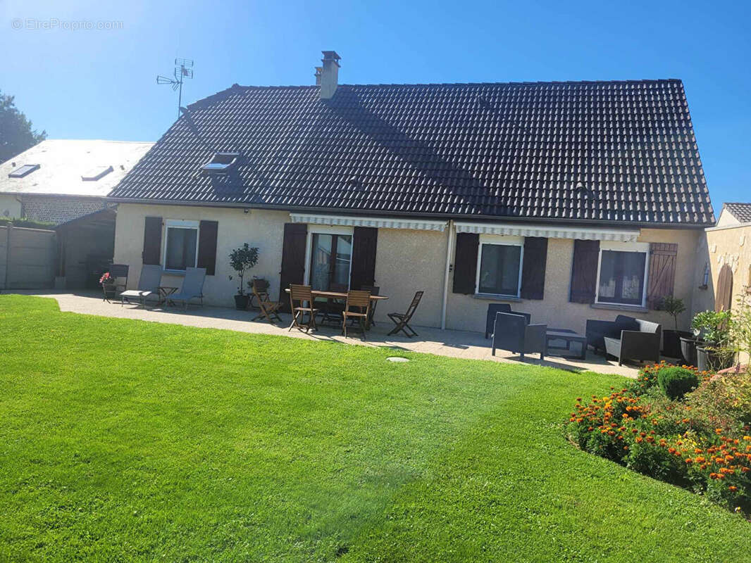 Maison à RIBEMONT
