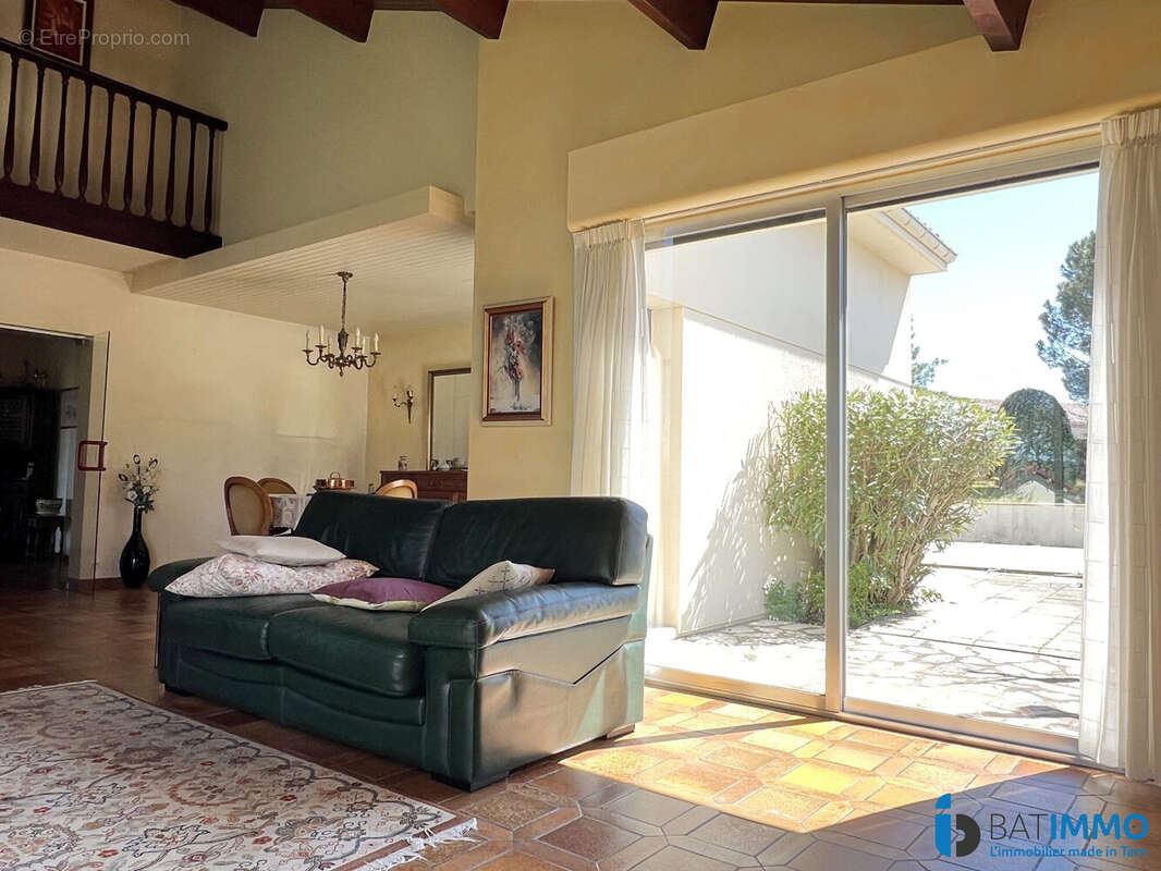 RdJ - Séjour - Maison à ALBI