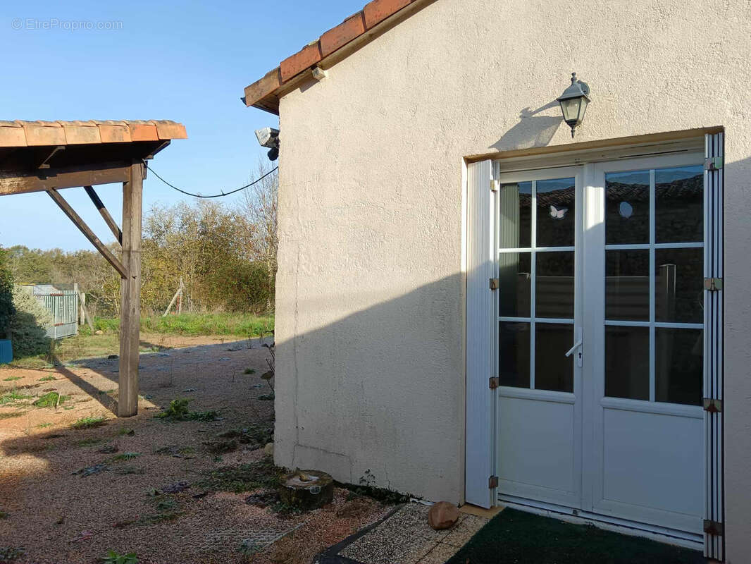 Maison à CEAUX-EN-COUHE
