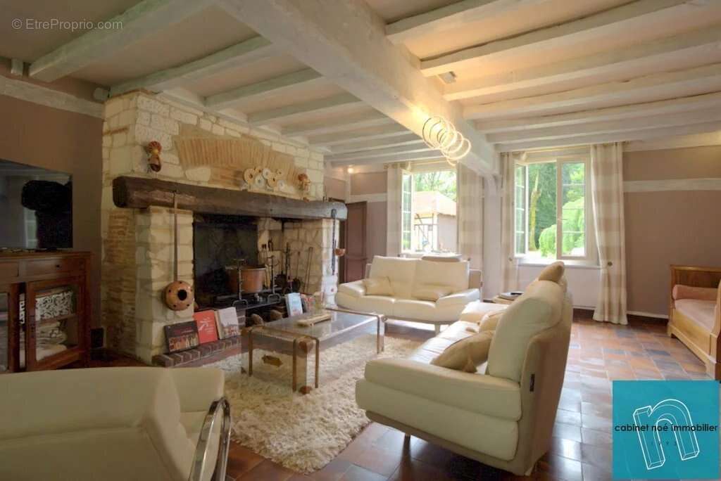 Propriété pleine de charme et de caractère - photo 3