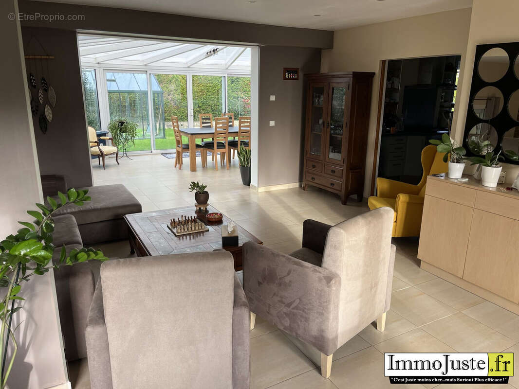 Maison à LE PERRAY-EN-YVELINES