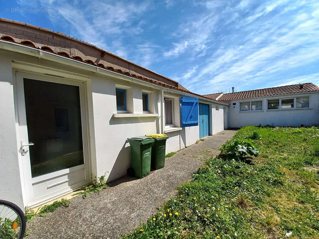 Maison 3 pièces + STUDIO Saint Georges d Oleron 144 m² hab. - photo 3