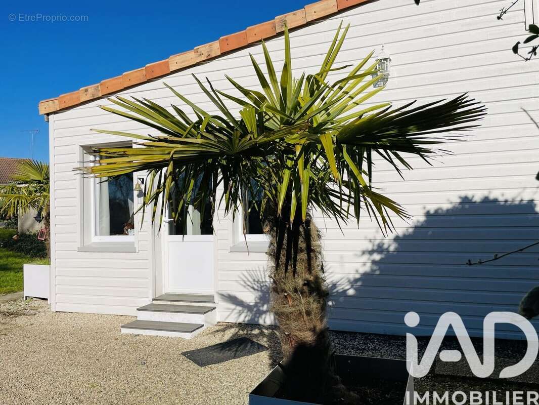 Photo 2 - Maison à CERNUSSON