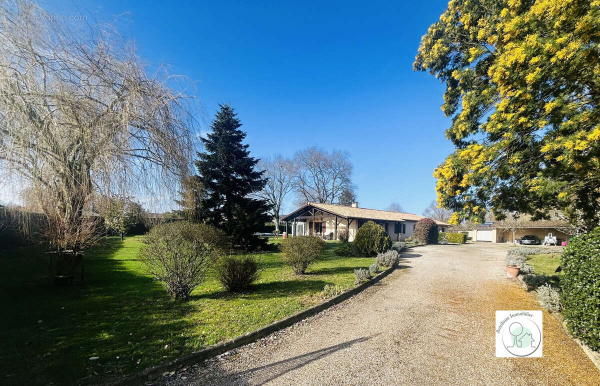 Maison à PUGNAC
