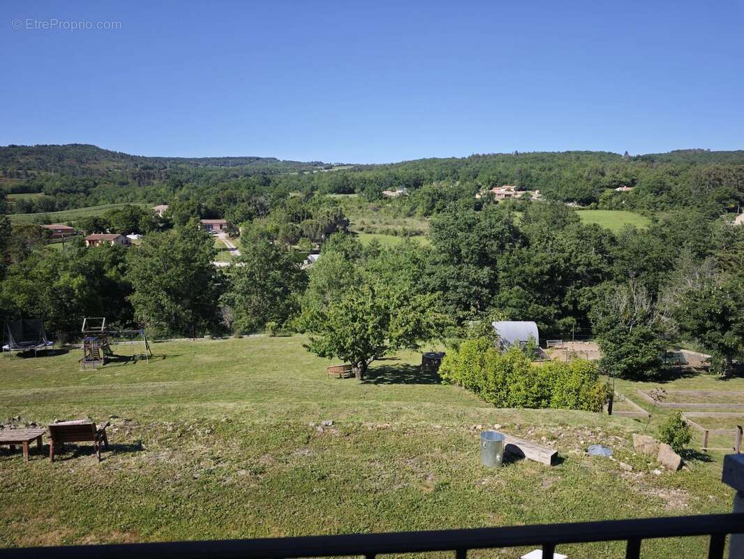 Superb maison sur un grand terrain avec vues imprenables - photo 13