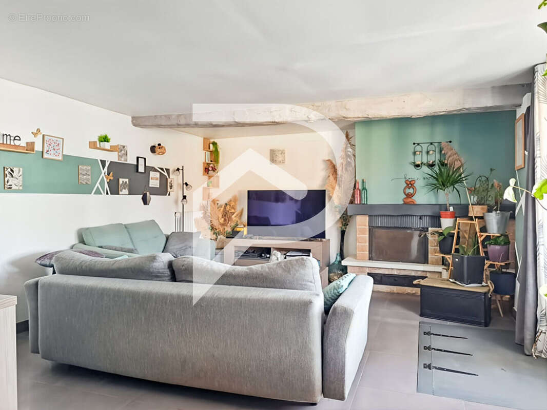 Maison à CREVECOEUR-LE-GRAND