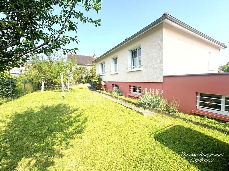 AUXERRE – Une maison pensée pour la vie d'aujourd'hui - photo 8
