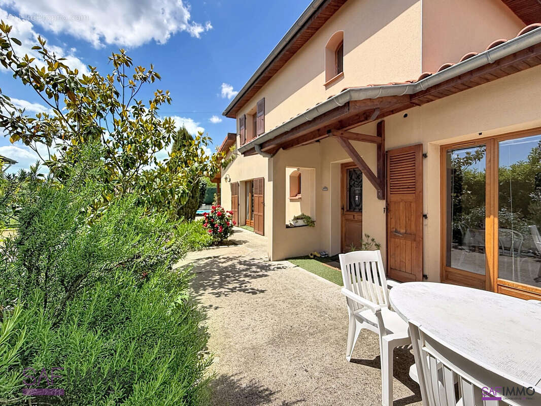 Maison à CHAPONOST