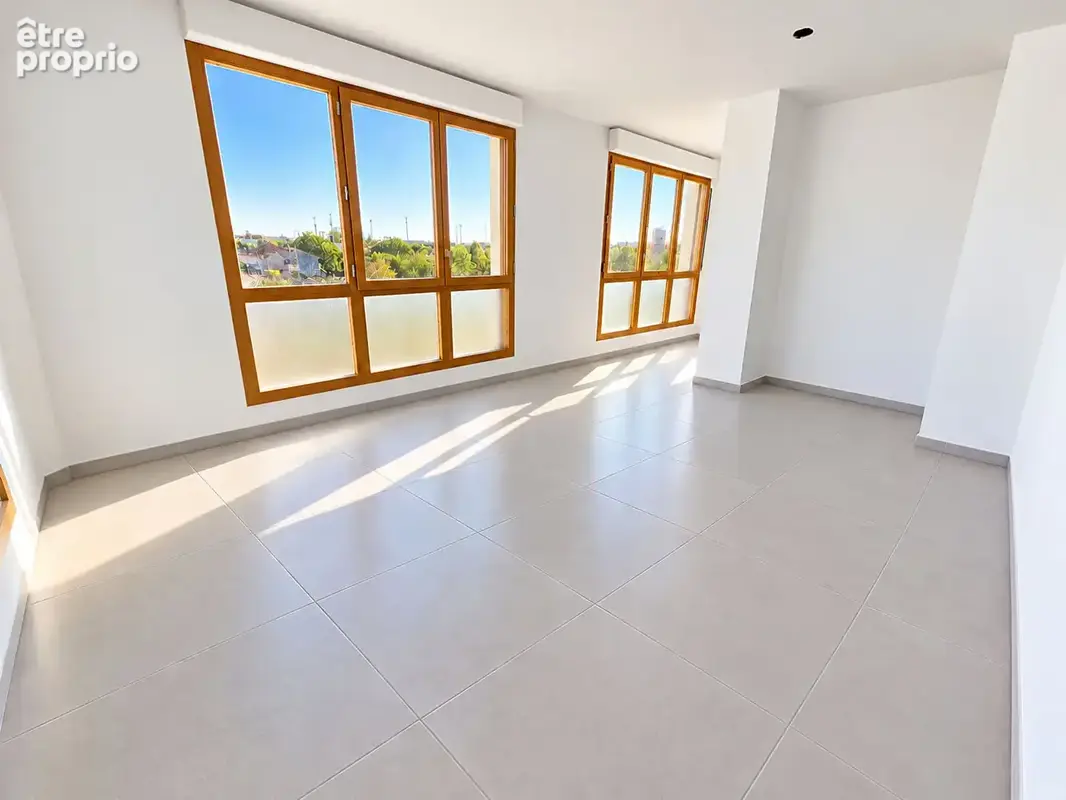 Appartement 2 pièces 45 m2 + Loggia ! BLAGNAC ! - photo 2