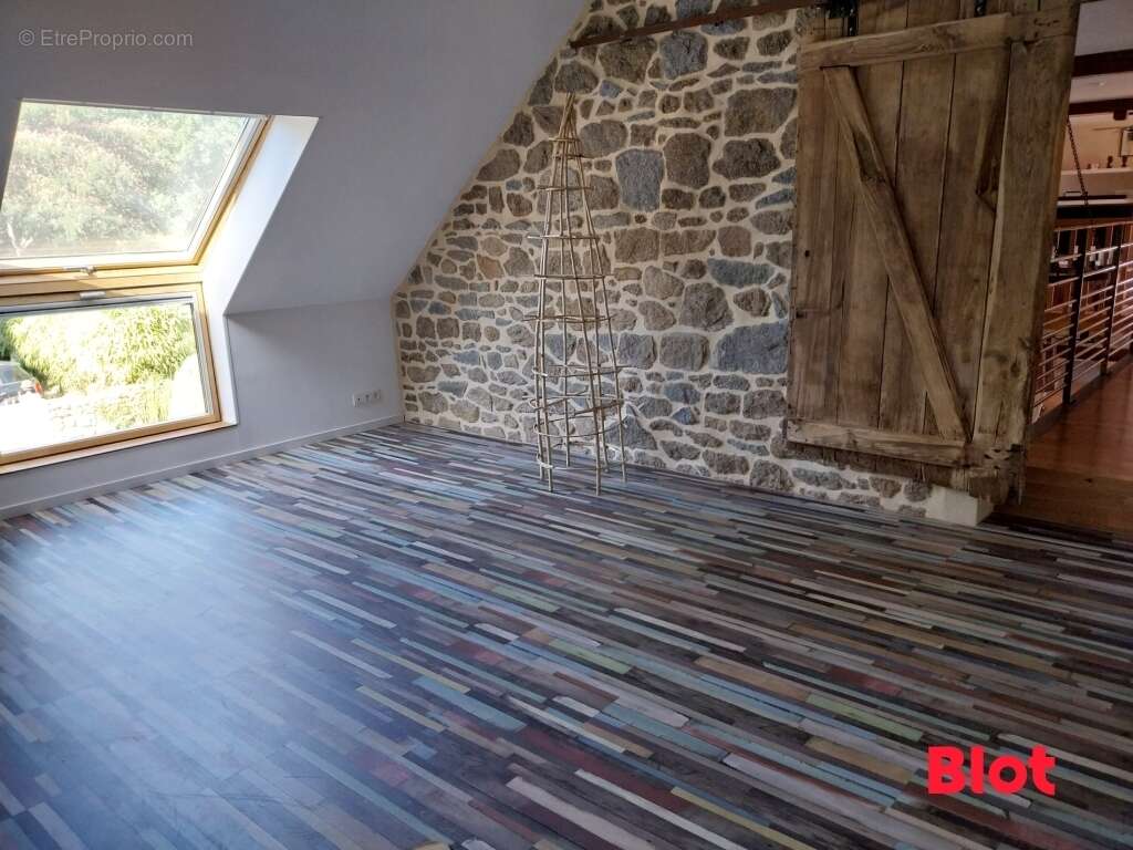 Maison 195 m² à Le Chatellier  - photo 6