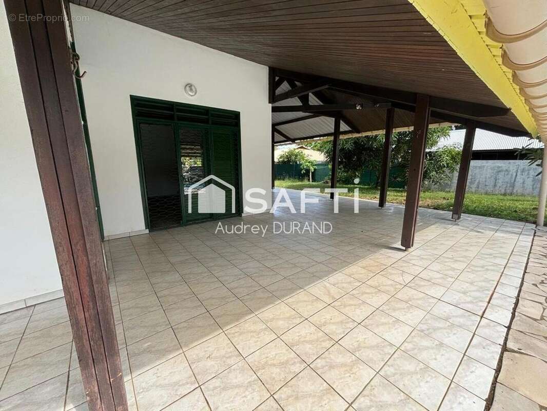 Photo 3 - Maison à REMIRE-MONTJOLY