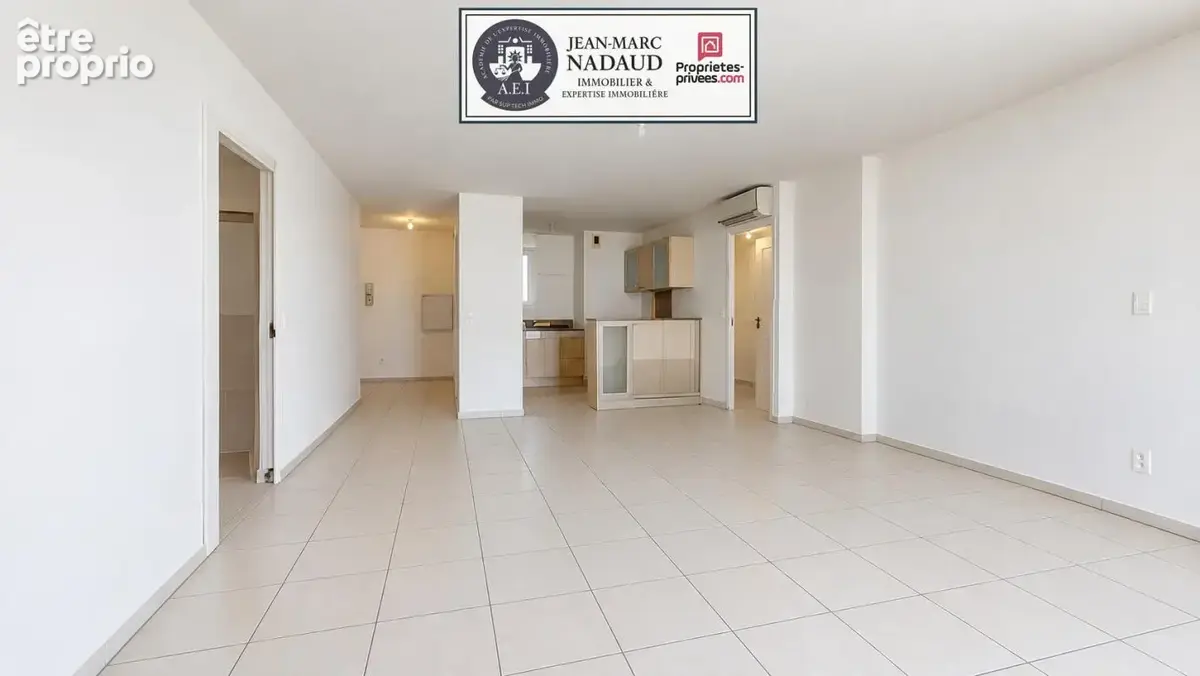 Saint-Raphaël-Vieux Port -T4, 91m2 - grande terrasse - climatisation- 2 grands garages avec espaces de stockage - photo 7