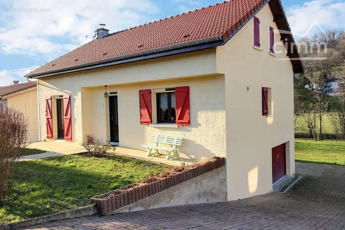 Maison à NAIVES-ROSIERES
