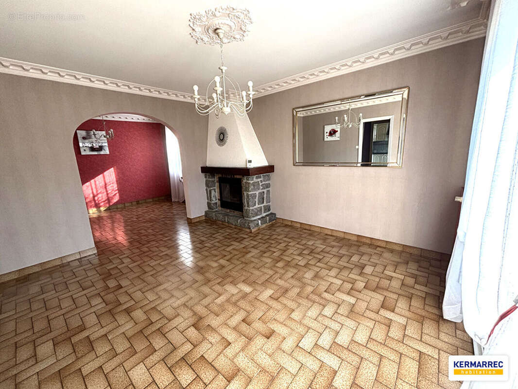 Maison à LOUVIGNE-DE-BAIS