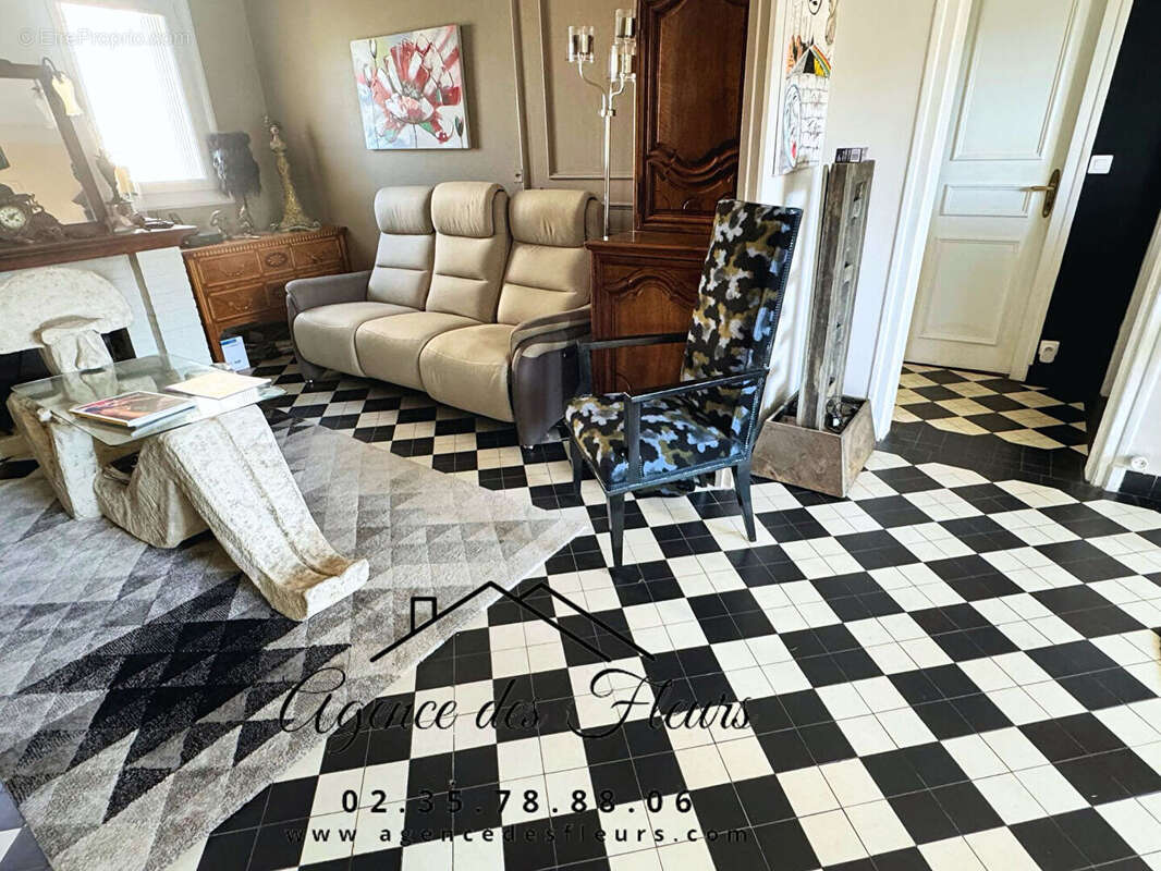 Maison à MONTFORT-SUR-RISLE