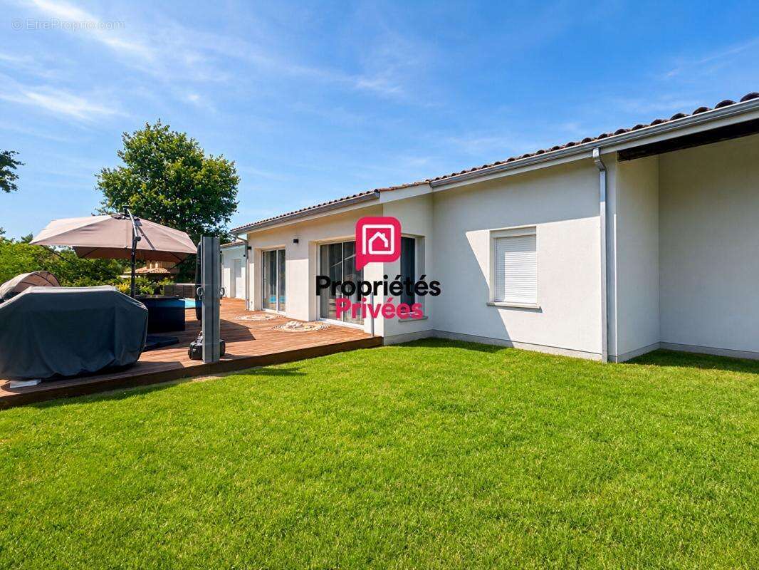 Maison contemporaine 4 chambres avec piscine et terrain constructible - photo 4