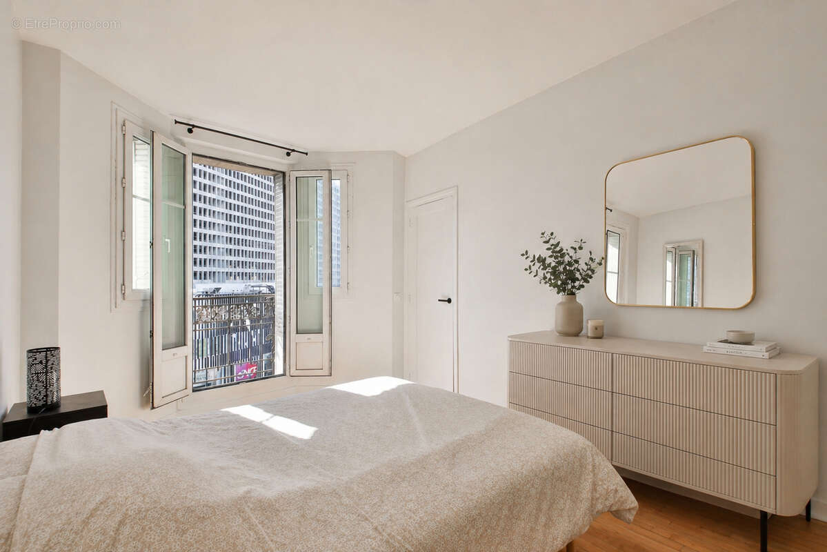 Appartement à PARIS-14E