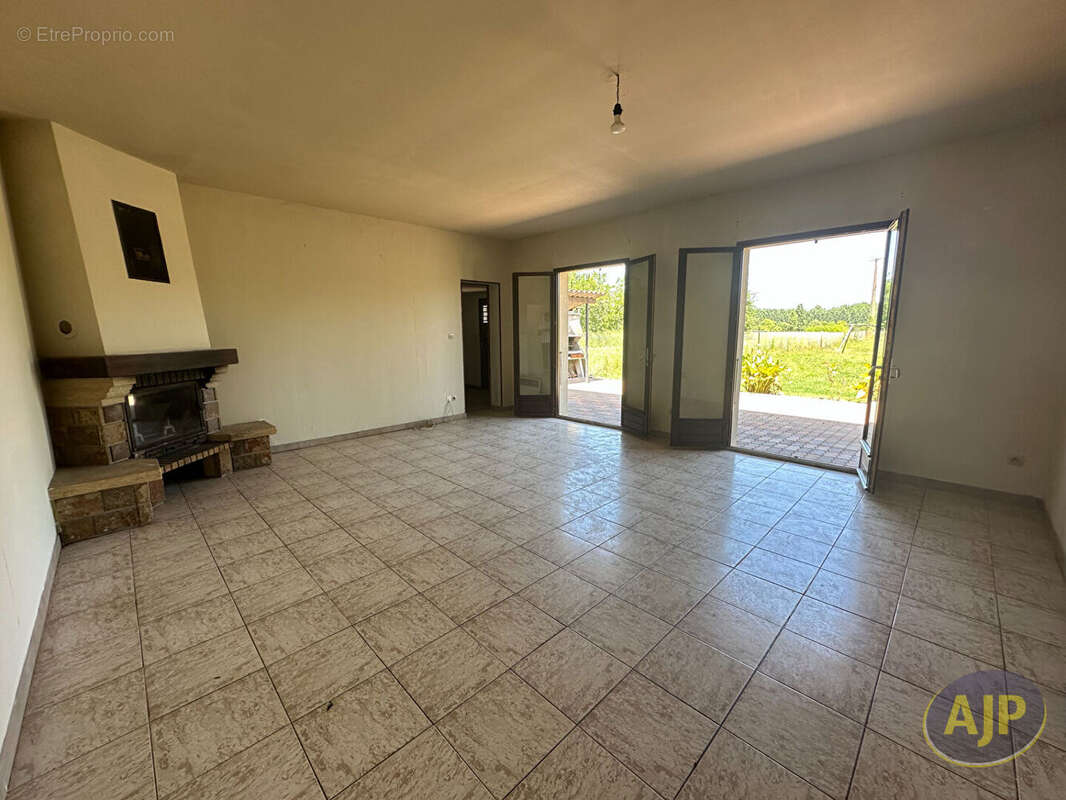 Maison à COLOMBIERS