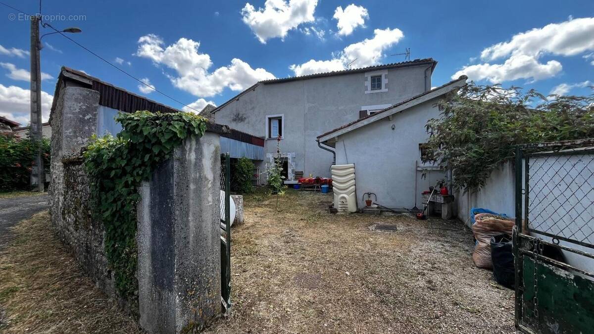 Photo 1 - Maison à FONTCLAIREAU