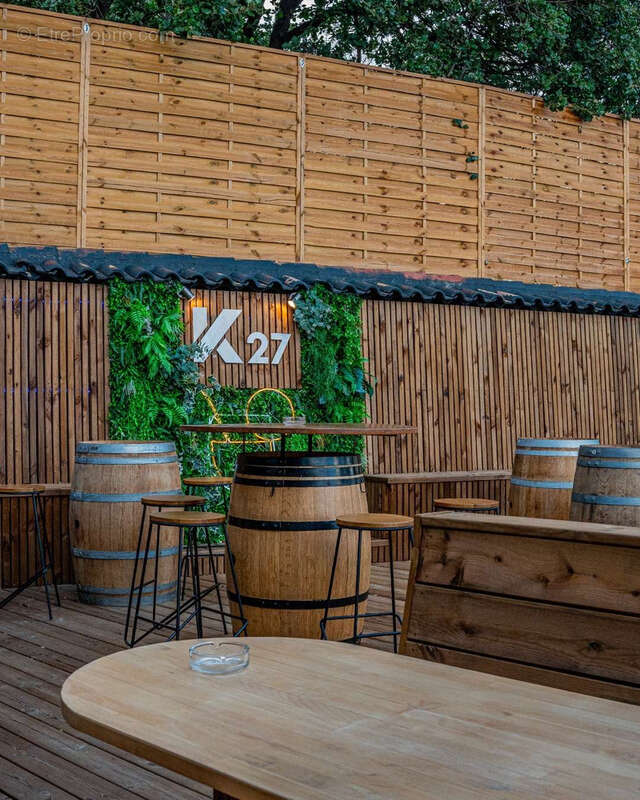 Commerce à SIX-FOURS-LES-PLAGES