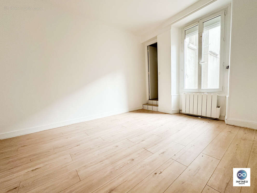 Appartement à CORBEIL-ESSONNES