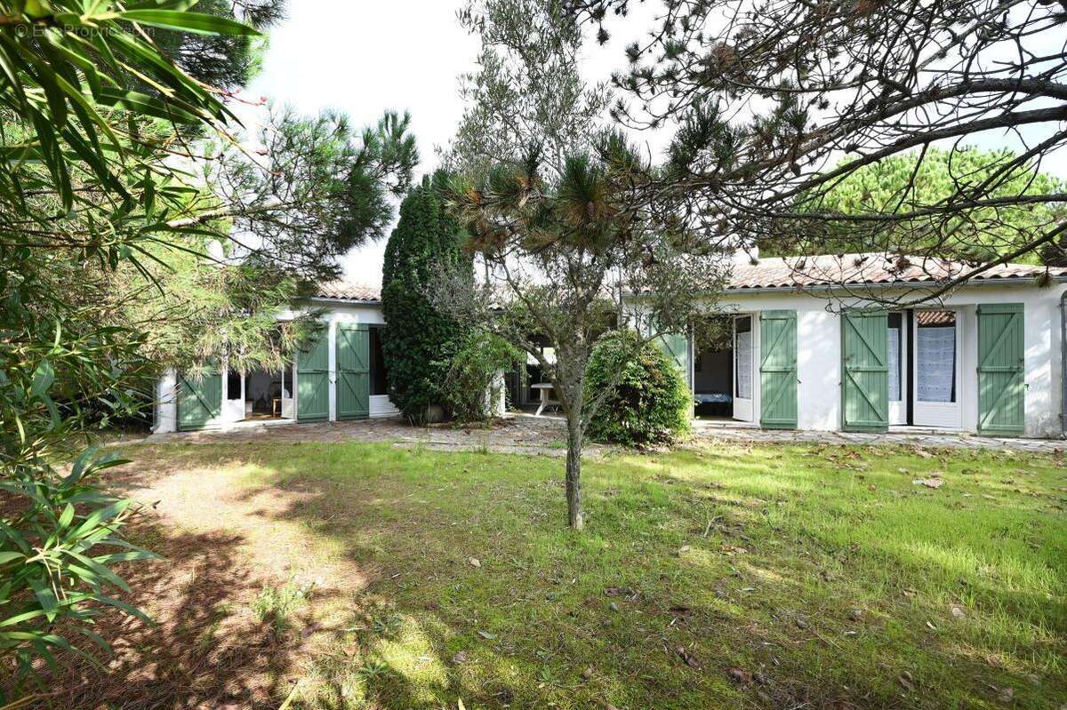 Maison à LA COUARDE-SUR-MER