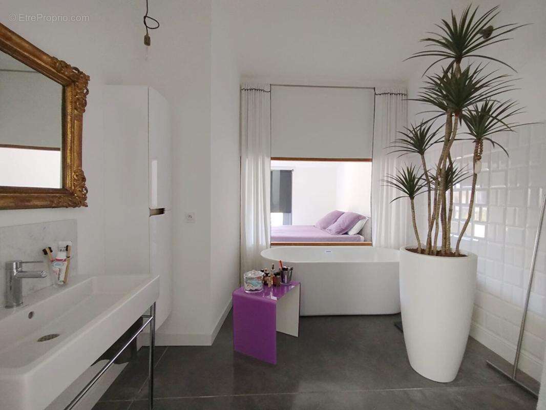 Sublime Maison d'architecte Saint Maximin La Sainte Baume 190 m2 avec terrasse et garage - photo 9