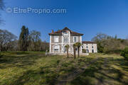 Maison à CAMPAGNE