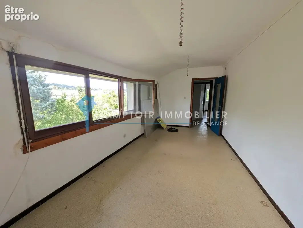 Dépt. 07 - A VENDRE Secteur AUBENAS - MAISON de 147 m2 -Parcelle de 320 m2 - photo 6
