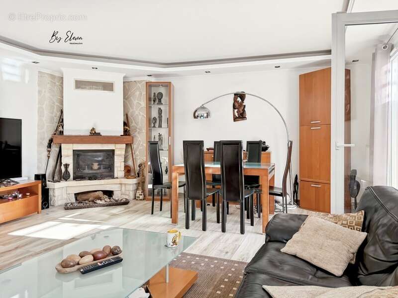 Maison à BUSSY-SAINT-GEORGES