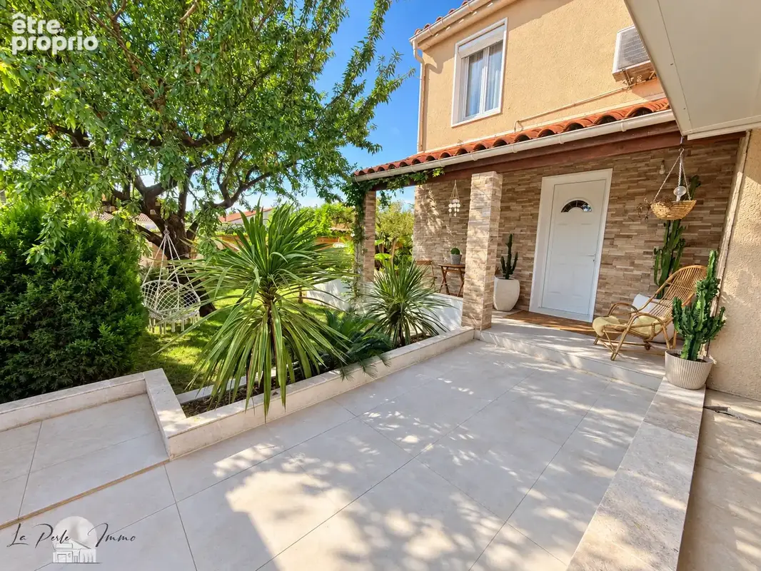 Villa 3 facesT4, R+1, de 117 m2 habitables avec Piscine et Garage - photo 4