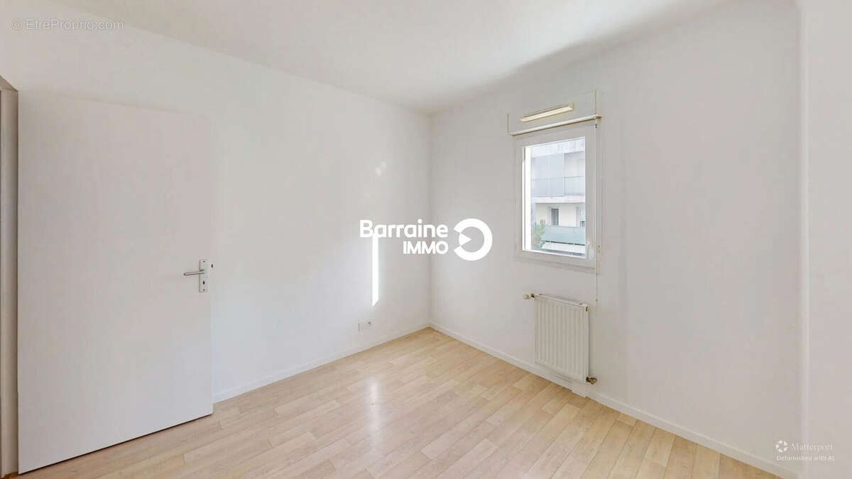 A vendre - lorient  centre ville - appartement recent de type 3 de 55m² avec balcon et garage - photo 14