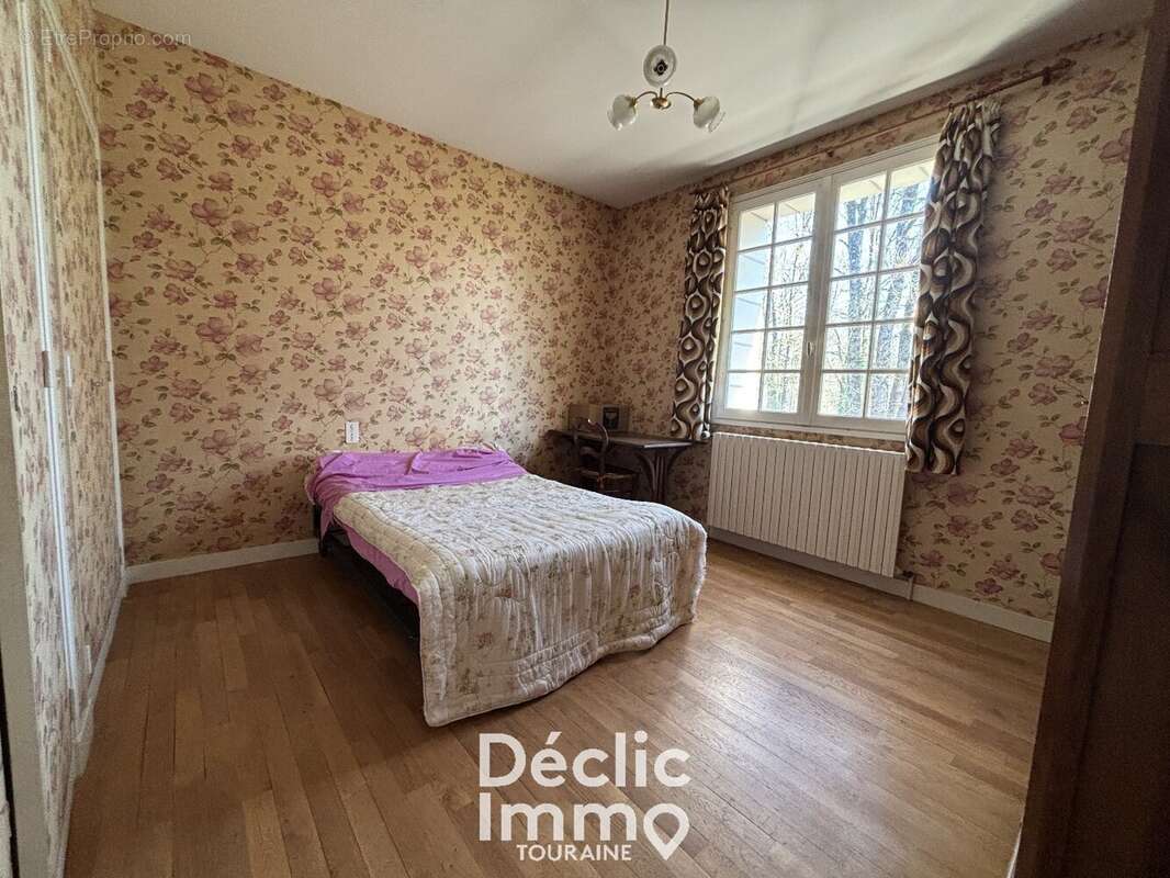 Maison à VERNEUIL-LE-CHATEAU