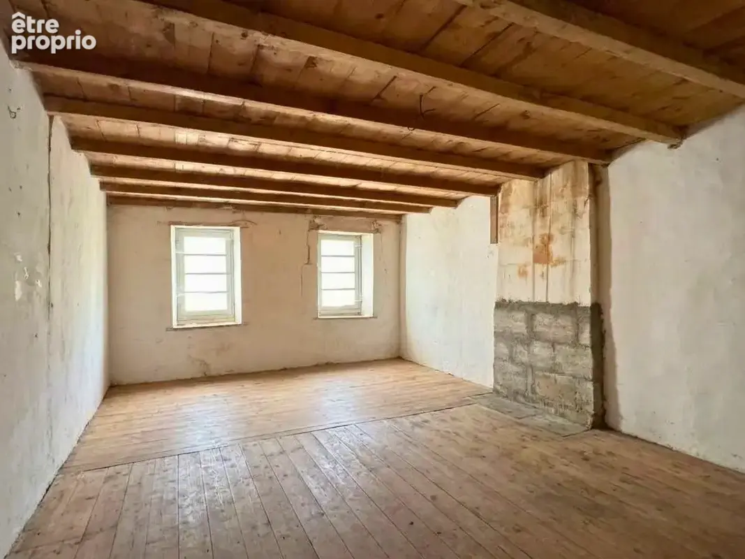 CHARME, VOLUMES ET NATURE À ARS. Maison rénovée avec 4 chambres et nombreuses dépendances - photo 18