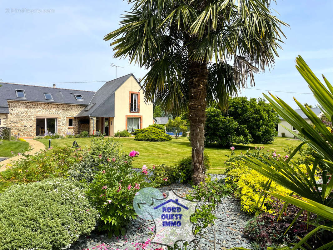 Maison à MAYENNE
