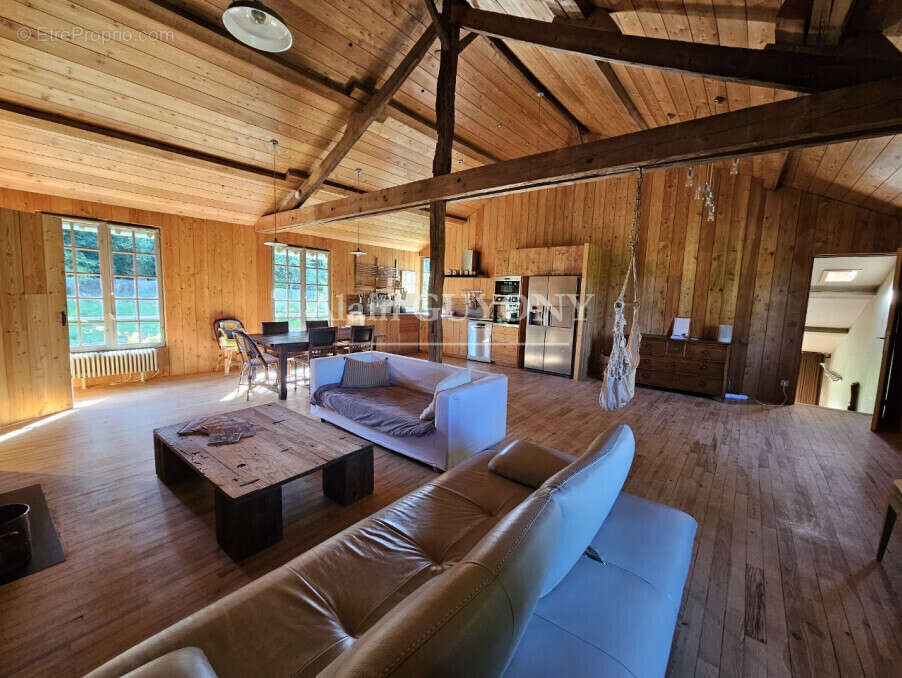 Maison à PONT-L&#039;EVEQUE