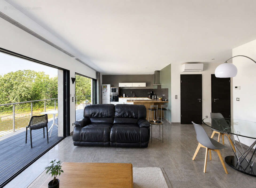 Pépinière Canal à découvrir ce magnifique  appartement d'exception de 3 pièces très lumineux de 85,50 m2, situ - photo 4