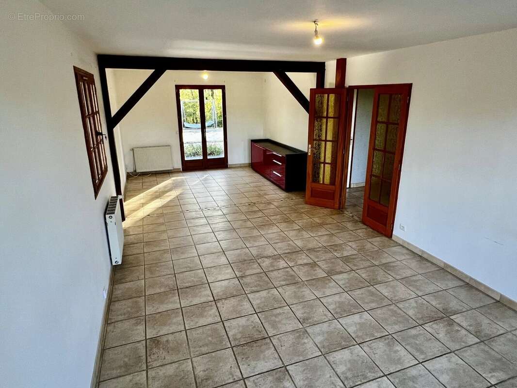 Maison à SAINT-SULPICE-LES-FEUILLES