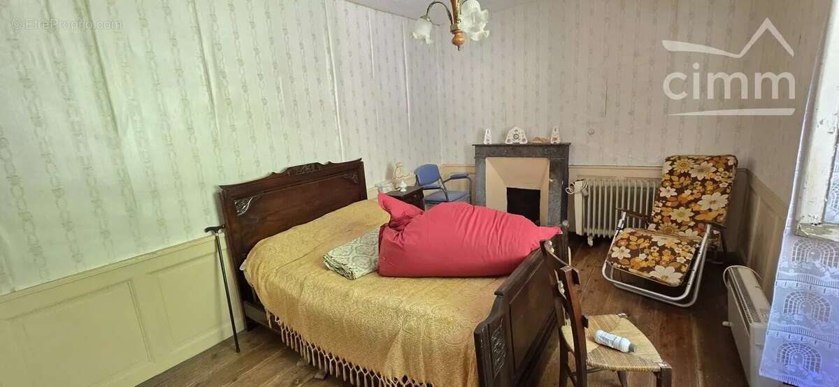 Maison à LA CHAPELLE-SAINT-JEAN