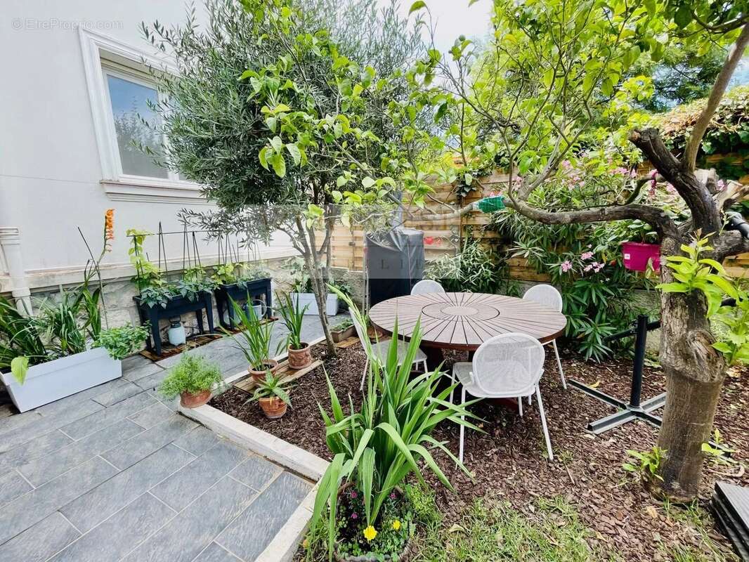 Appartement à ROQUEBRUNE-CAP-MARTIN