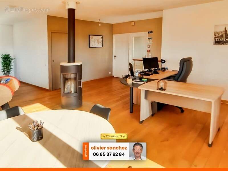COURNON (63) - 7 pièces - DPE D - 162m² -  Vue dégagée sur la chaîne des Puys - photo 19