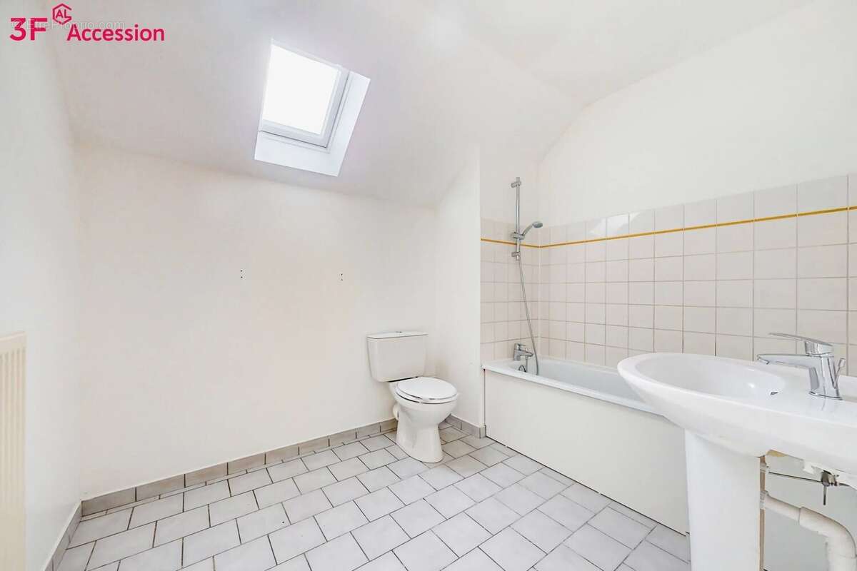 Maison à COURDIMANCHE