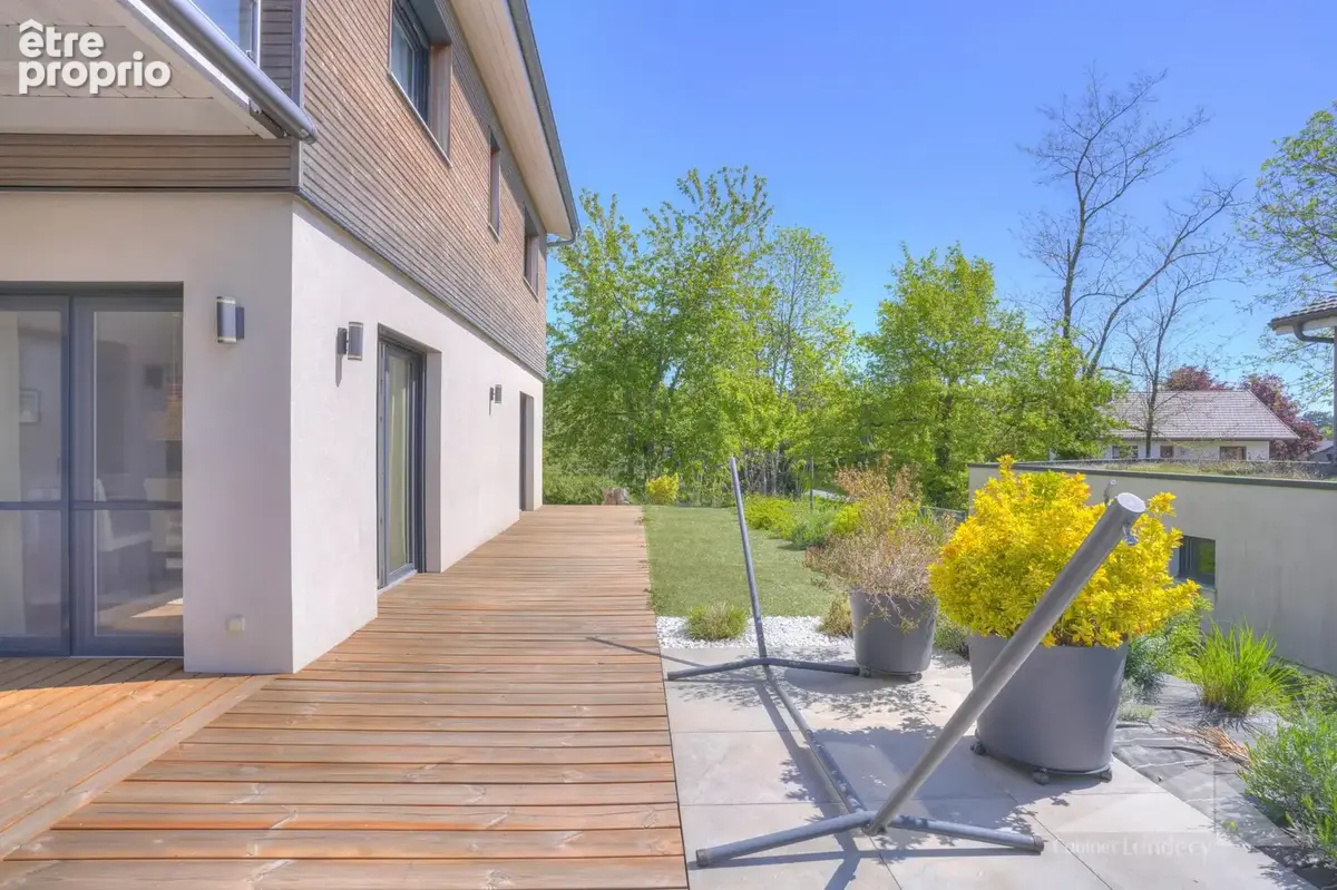 Maison 128 m² à Peron  - photo 1