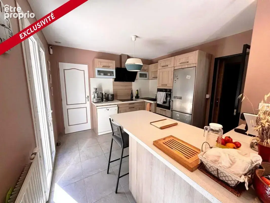 Maison familiale 4 chambres, bureau et jardin clos - photo 7