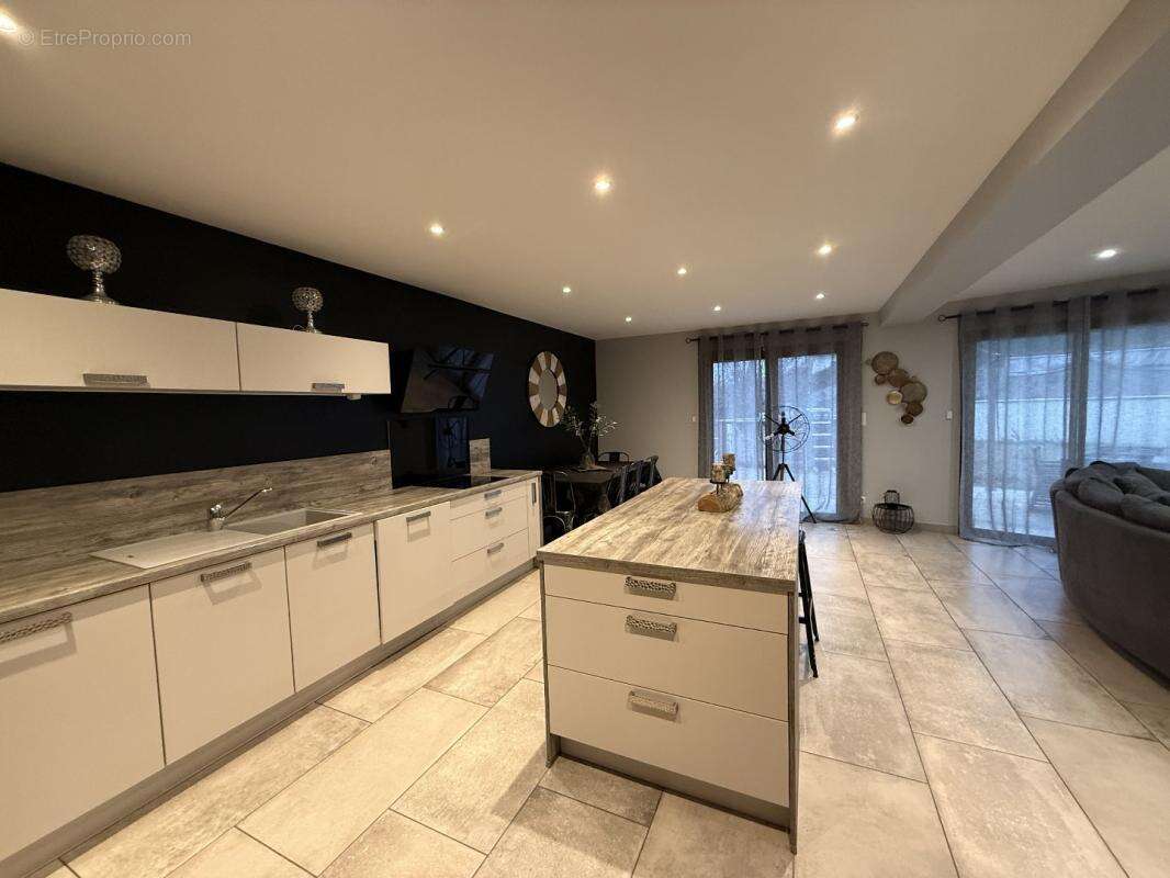 Maison à LOIRE-SUR-RHONE