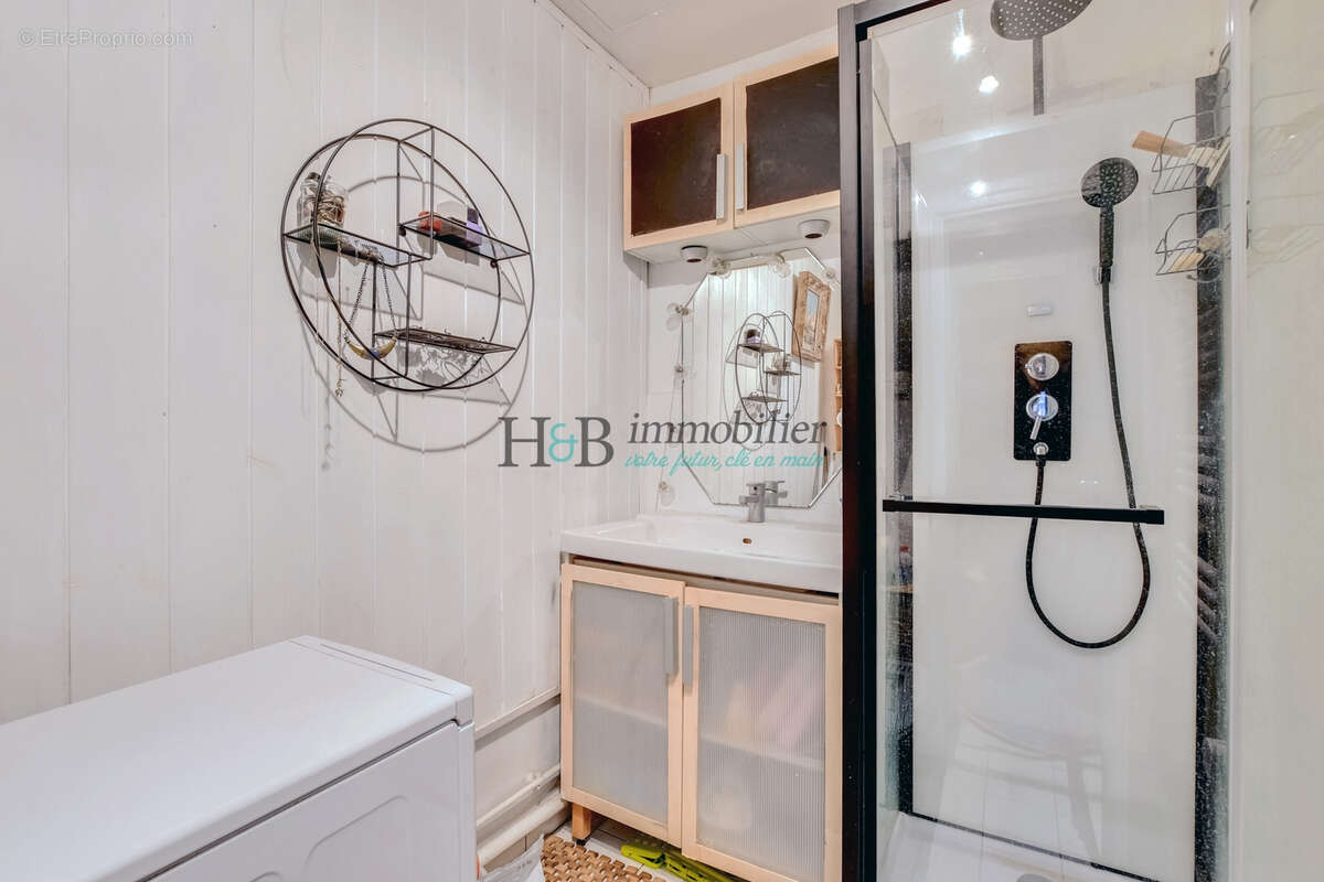 Appartement à PARIS-10E
