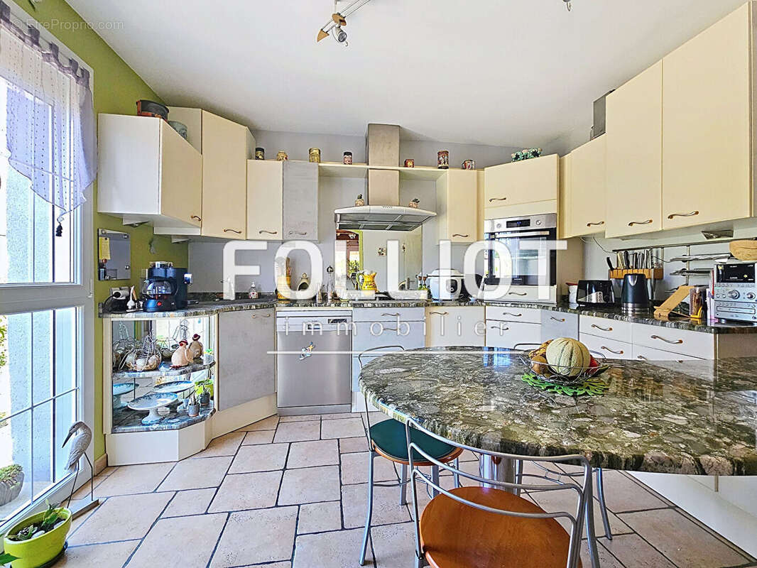 Au calme, Maison 6 pièces et 4 chambres à vendre à Douvres-la-Délivrande - Réf PB14382 - photo 7