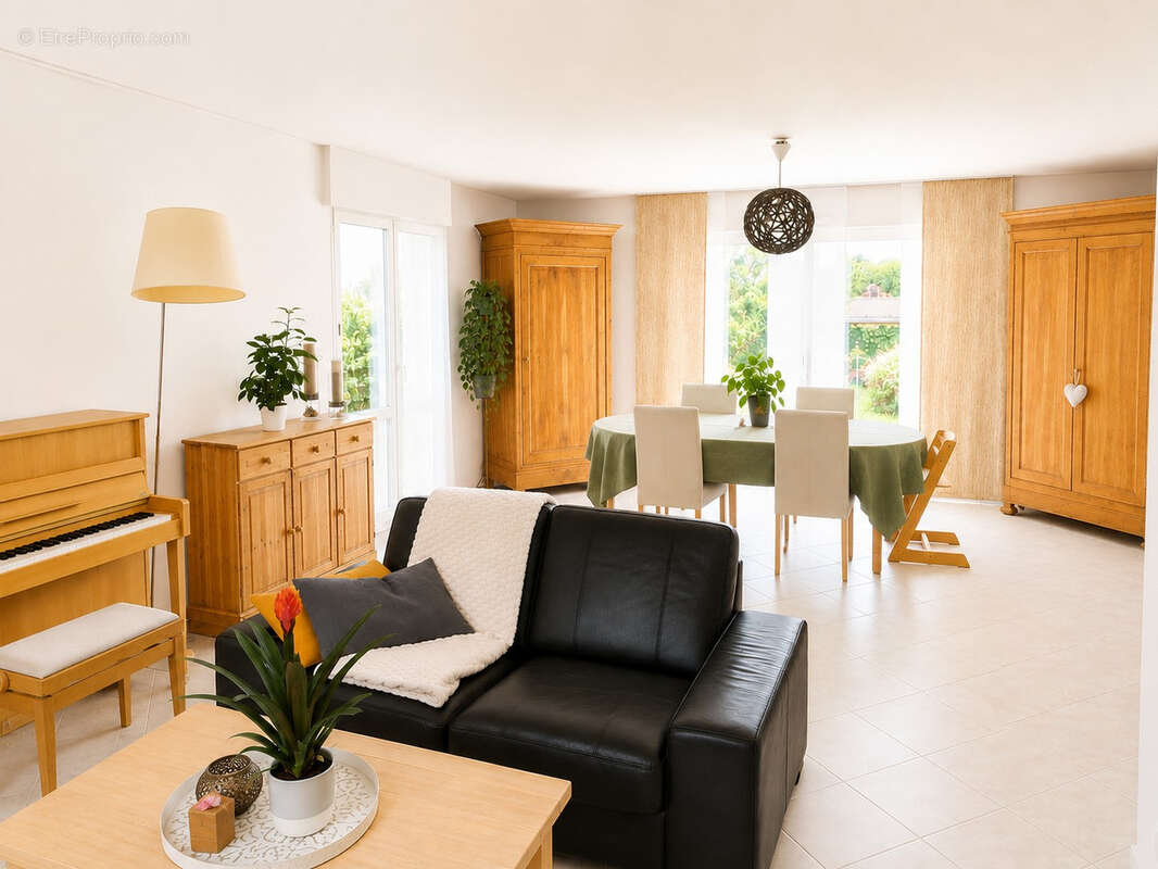Maison de 152m2 hab avec terrain 1250 M2  sans vis à vis dans quartier calme LA ROCHE SUR YON - photo 2