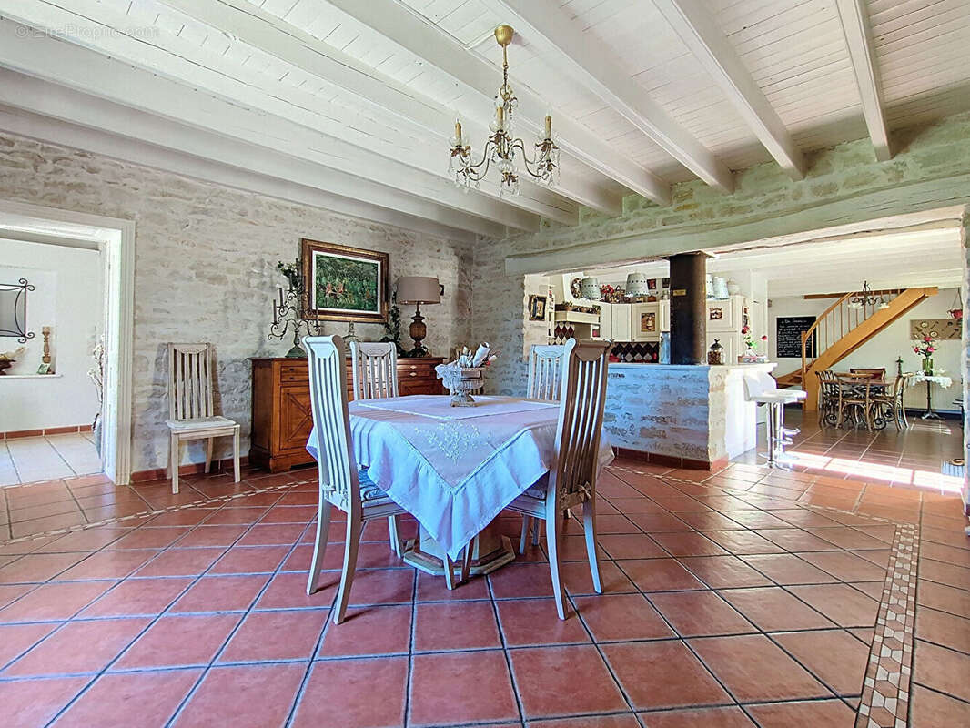 Maison Courçon 8 pièces 277.78 m² - photo 12
