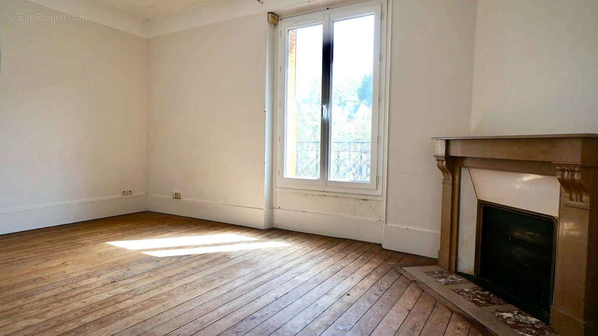 Maison à MEZIERES-SUR-SEINE